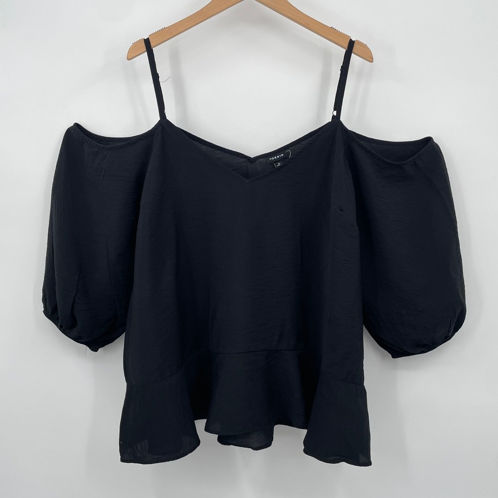 Torrid Black Cold Shoulder Puff Sleeve Peplum Top Size 3 3X V-Neck Boho Babydoll